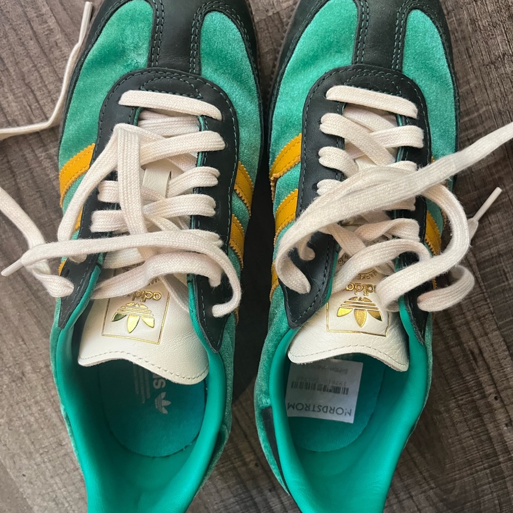 Adidas Sambas barely worn